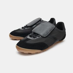 Black Sneakers with Overlap Tounge